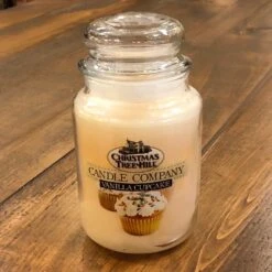Christmas Tree Hill Candle - Vanilla Cupcake - 26oz